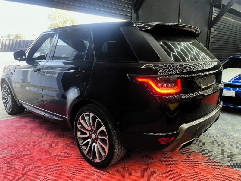Magnifique Land Rover Range Rover Sport II 3.0 TDV6 HSE 24V 258CH tout-terrain 