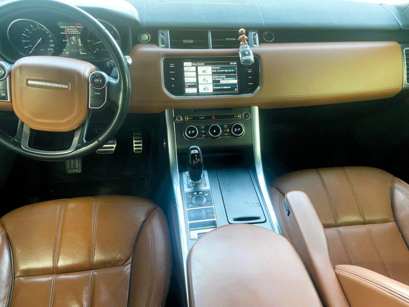 Magnifique Land Rover Range Rover Sport II 3.0 TDV6 HSE 24V 258CH tout-terrain 