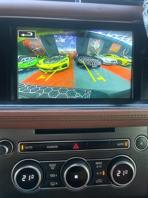 Magnifique Land Rover Range Rover Sport II 3.0 TDV6 HSE 24V 258CH tout-terrain 