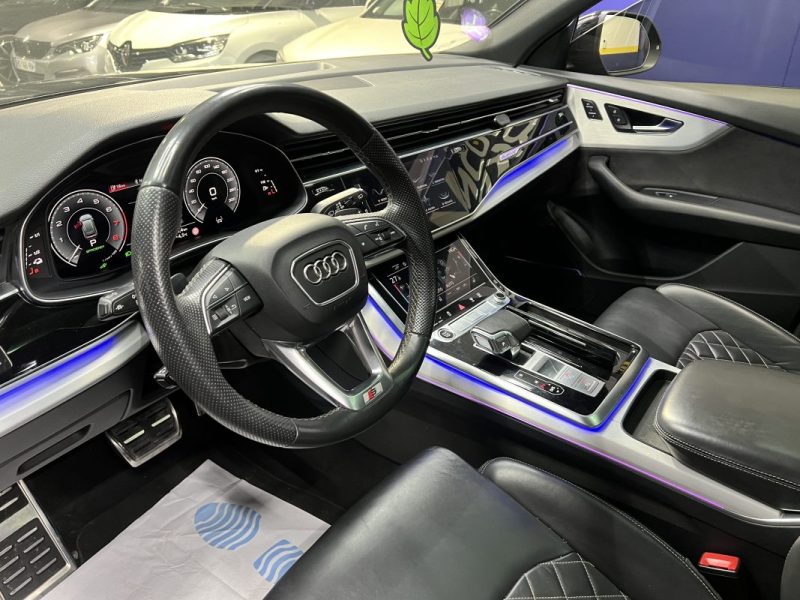 Audi Q8 60 TFSI E Quattro - 462CH - S-line - Toit ouvrant - Attelage électrique - 2ème main 