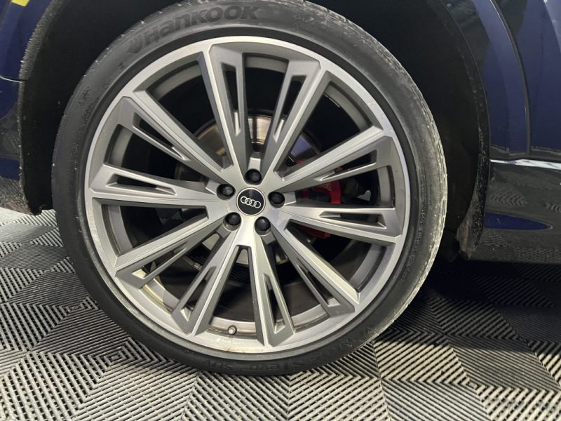 Audi Q8 60 TFSI E Quattro - 462CH - S-line - Toit ouvrant - Attelage électrique - 2ème main 