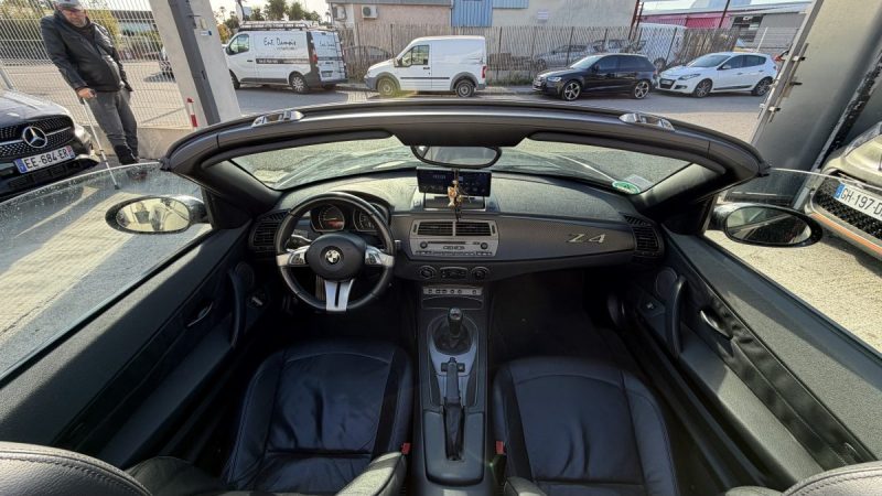 B.M.W. Z4 2.2I ROADSTER 