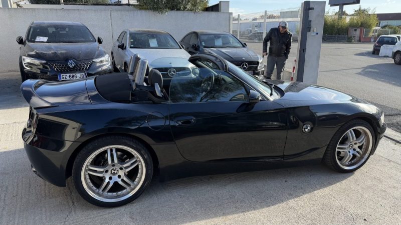B.M.W. Z4 2.2I ROADSTER 