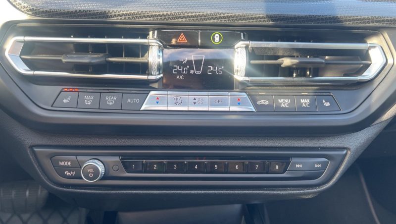 BMW SERIE 1 118D  F40 2.0 L 150 ch Toit ouvrant