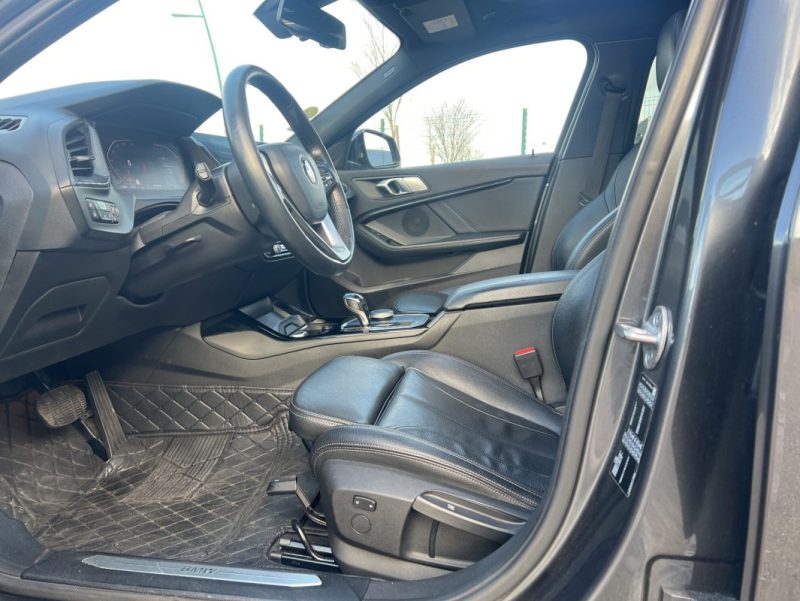 BMW SERIE 1 118D  F40 2.0 L 150 ch Toit ouvrant