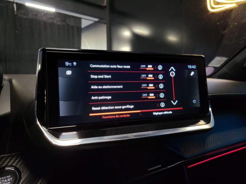 PEUGEOT 2008 1.2 PURETECH 130CH GT / PHARES DIRECTIONNELS + CONDUITE SEMI-AUTONOME / 