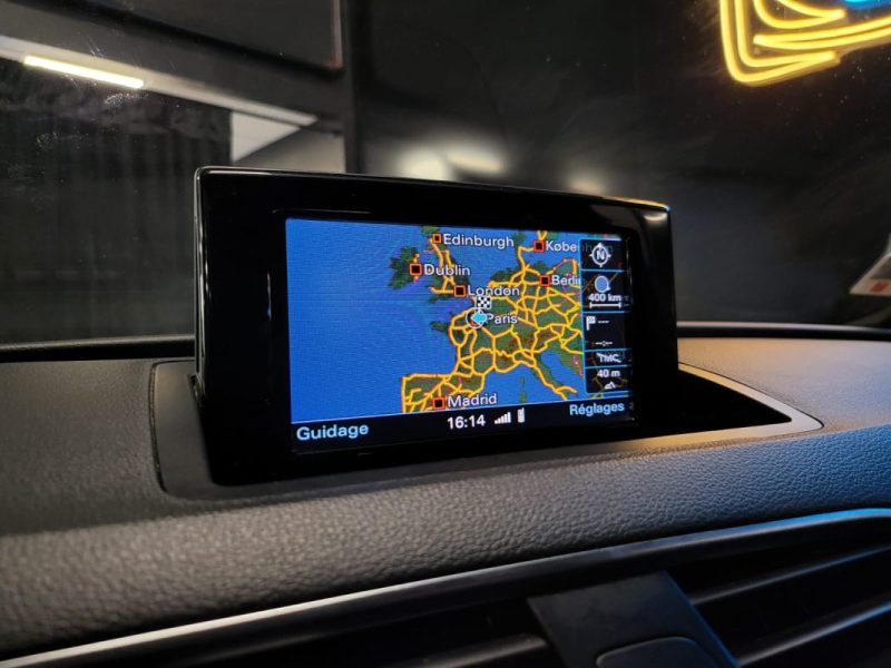 AUDI Q3 2.0 TDI 120CH S LINE / ATTELAGE + DRIVE SELECT /