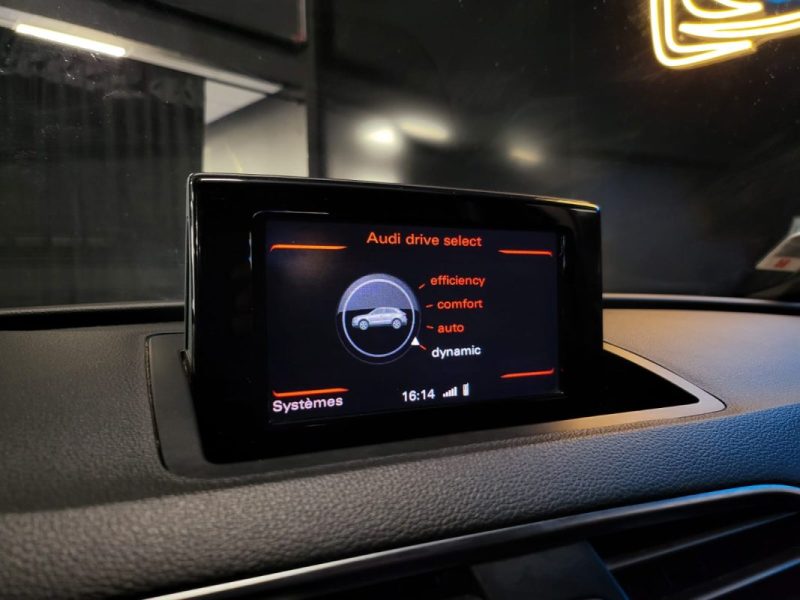 AUDI Q3 2.0 TDI 120CH S LINE / ATTELAGE + DRIVE SELECT /