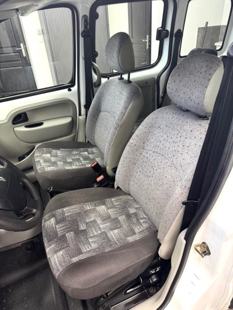 RENAULT KANGOO 1,5 DCI 70 PACK TPMR CABINE APPROFONDIE  2005