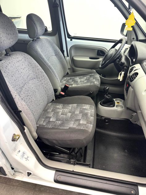 RENAULT KANGOO 1,5 DCI 70 PACK TPMR CABINE APPROFONDIE  2005