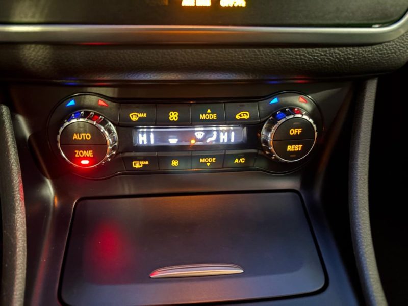 Mercedes GLA 200 CDI 136CH EDITION 4MATIC - 🌤 Toit ouvrant - 🎥 Caméra de recul - ✅ Garantie