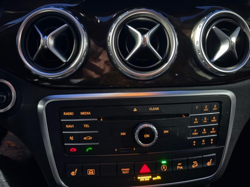 Mercedes GLA 200 CDI 136CH EDITION 4MATIC - 🌤 Toit ouvrant - 🎥 Caméra de recul - ✅ Garantie