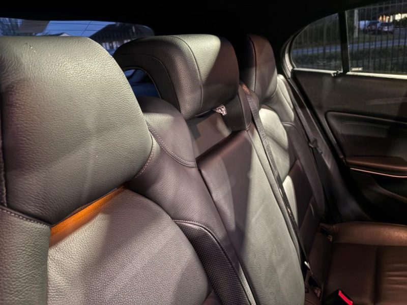 Mercedes GLA 200 CDI 136CH EDITION 4MATIC - 🌤 Toit ouvrant - 🎥 Caméra de recul - ✅ Garantie