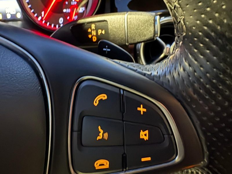 Mercedes GLA 200 CDI 136CH EDITION 4MATIC - 🌤 Toit ouvrant - 🎥 Caméra de recul - ✅ Garantie