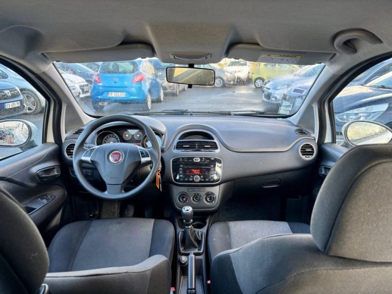 FIAT PUNTO 1.2 8V 69CH EASY 5P POP 2017