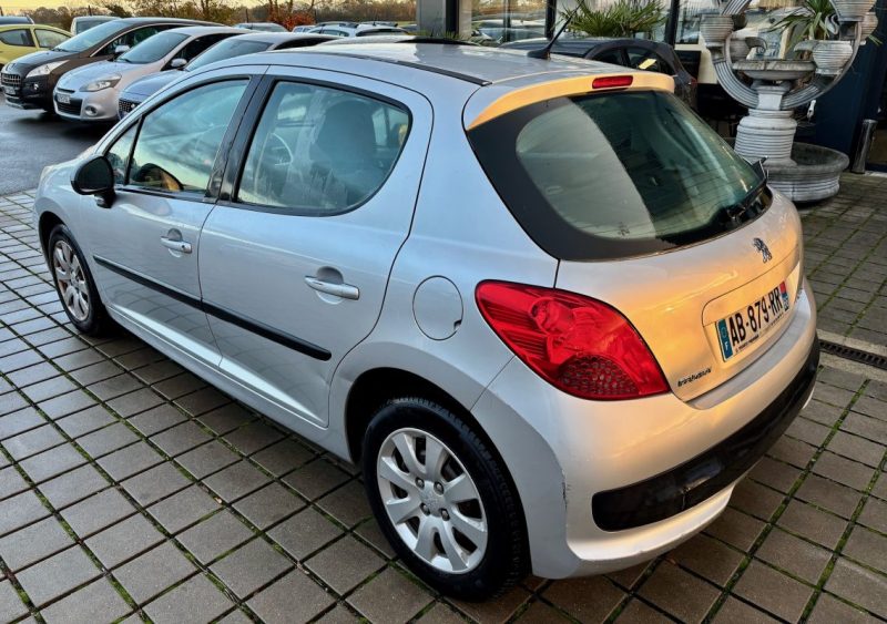 PEUGEOT 207 1.4E 88ch PREMIUM 2-TRONIC 2009