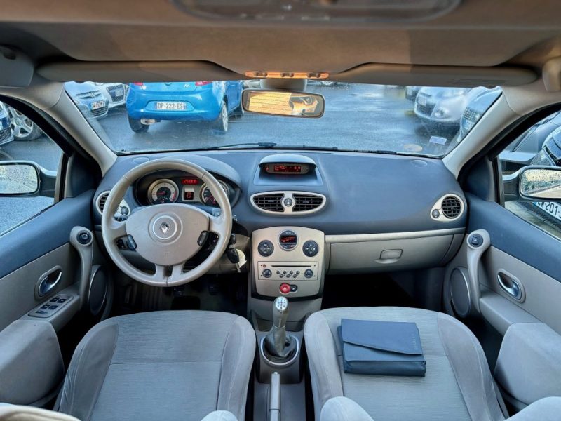 RENAULT CLIO III CONFORT DYNAMIQUE 1.5DCI 85 LUXE PRIVILÈGE 2006