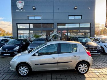 RENAULT CLIO III CONFORT DYNAMIQUE 1.5DCI 85 LUXE PRIVILÈGE 2006
