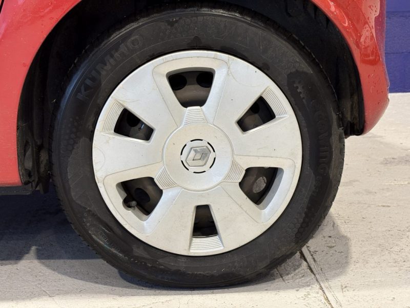 Renault Twingo 3  1.0 SCE 70CH 2015 - Ideal Jeune Permis - Bluetooth - Faible consomation