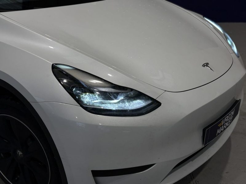 Tesla Model Y Standard  RWD 2023 - 40 000KM - Full option - Entretien ok 