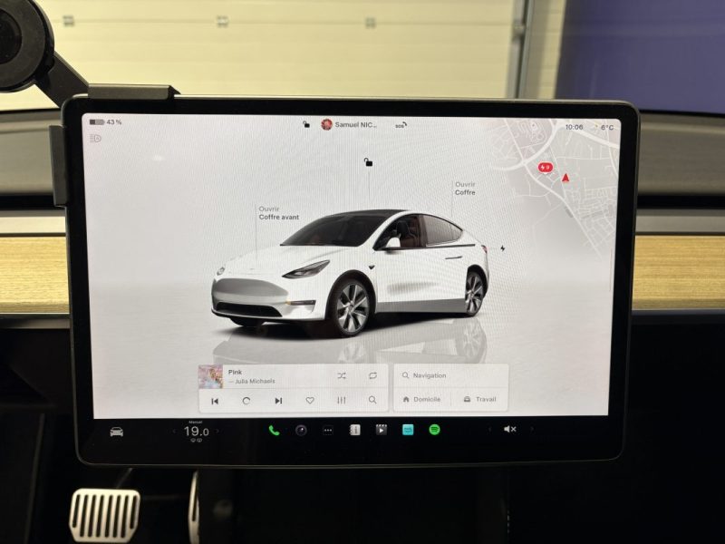 Tesla Model Y Standard  RWD 2023 - 40 000KM - Full option - Entretien ok 