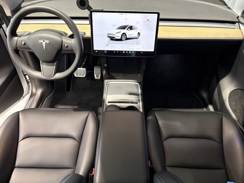 Tesla Model Y Standard  RWD 2023 - 40 000KM - Full option - Entretien ok 