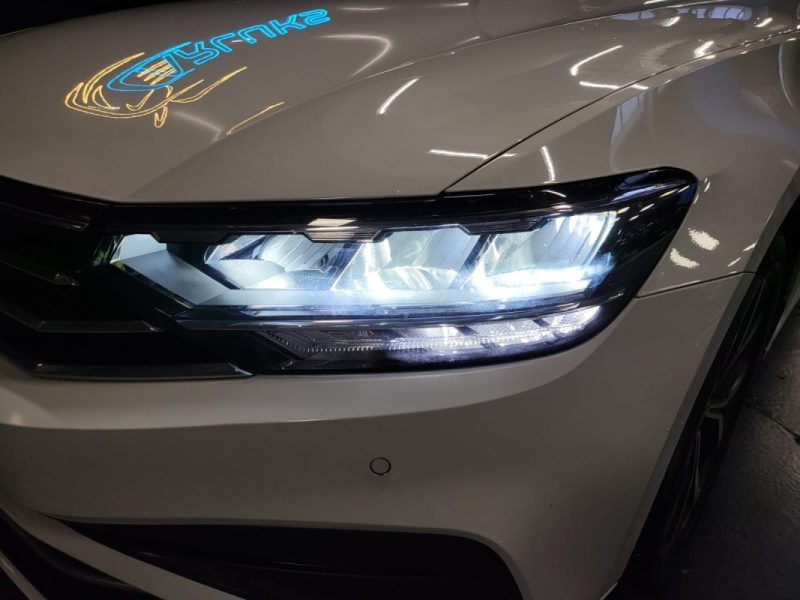 VOLKSWAGEN PASSAT  1.5 TSI 150CV BUSINESS DSG7 / SIEGES CHAUFFANTS / APPLE CARPLAY / SUIVI COMPLET VOLKSWAGEN 2021