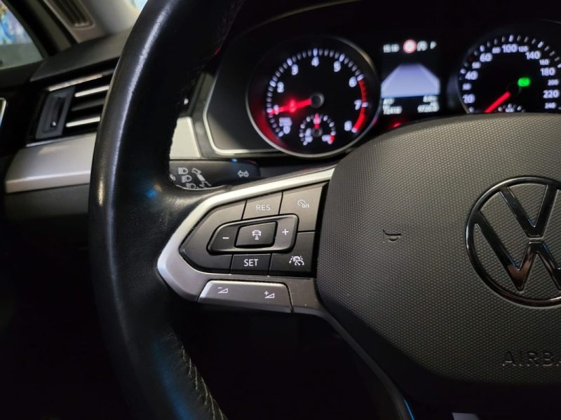 VOLKSWAGEN PASSAT  1.5 TSI 150CV BUSINESS DSG7 / SIEGES CHAUFFANTS / APPLE CARPLAY / SUIVI COMPLET VOLKSWAGEN 2021