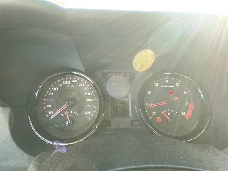 RENAULT MEGANE 2.0I - 16V TURBO RS 2005 225ch