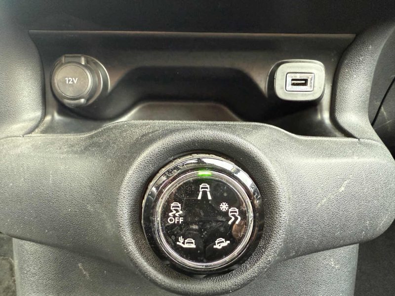 CITROEN C4 CACTUS BLUEHDI 100 RIP CURL 180MKM