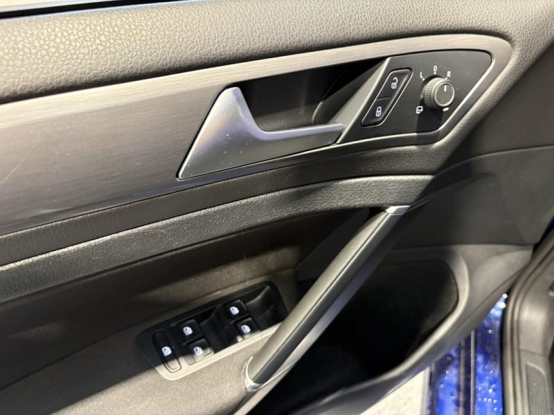 Volkswagen Golf  7 1.6 TDI 115CH Confortline  2019 -  Carplay - Economique - Suivi entretien