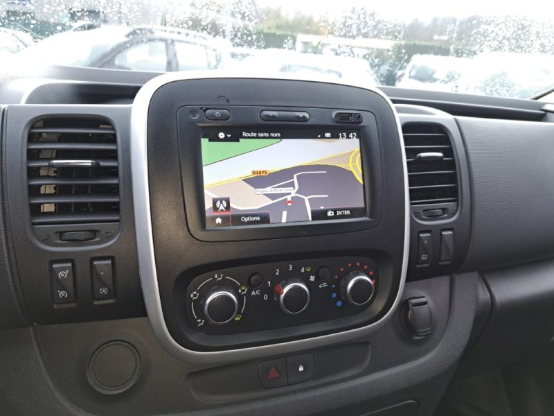 RENAULT TRAFIC 2.0 BLUE DCI 145 CV 9 PLACES ECRAN GPS   2020