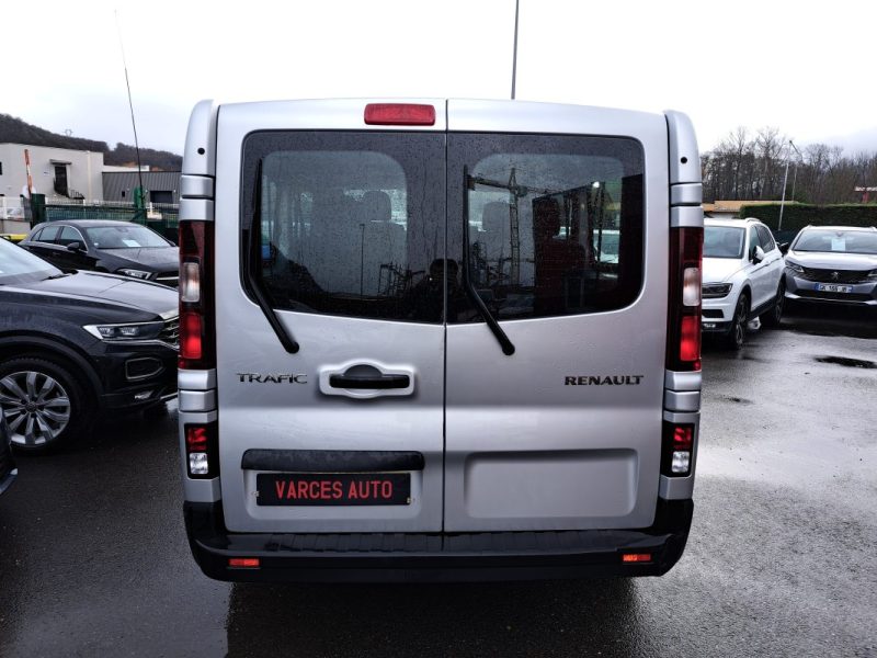 RENAULT TRAFIC 2.0 BLUE DCI 145 CV 9 PLACES ECRAN GPS   2020