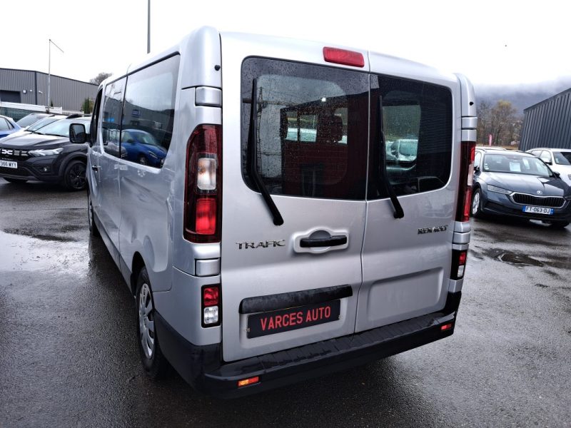 RENAULT TRAFIC 2.0 BLUE DCI 145 CV 9 PLACES ECRAN GPS   2020