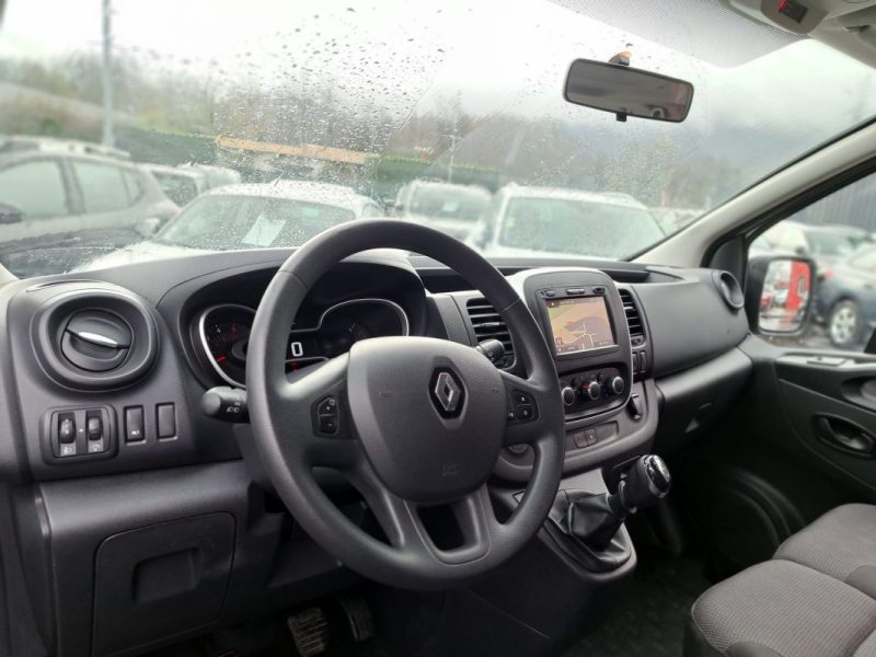 RENAULT TRAFIC 2.0 BLUE DCI 145 CV 9 PLACES ECRAN GPS   2020
