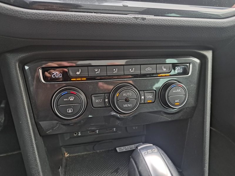 VOLKSWAGEN TIGUAN 2.0 TDI 190CH CARAT 4MOTION DSG7 TOIT OUVRANT PANORAMIQUE VIRTUAL COCKPIT CUIR CHAUFFANTS  2017