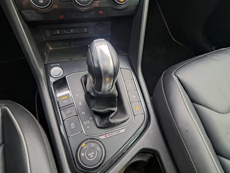 VOLKSWAGEN TIGUAN 2.0 TDI 190CH CARAT 4MOTION DSG7 TOIT OUVRANT PANORAMIQUE VIRTUAL COCKPIT CUIR CHAUFFANTS  2017