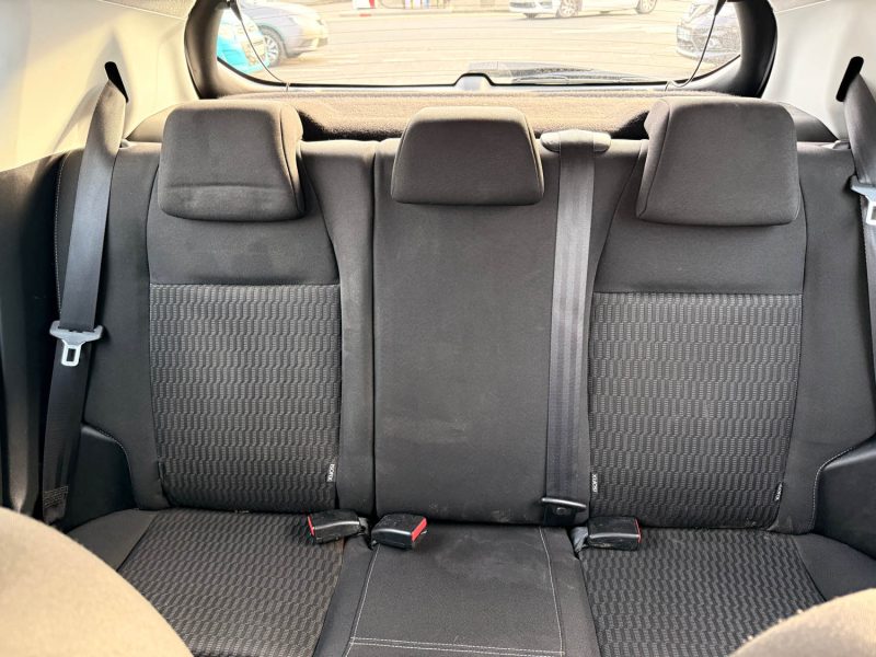 PEUGEOT 208 1.5 BlueHDi 100 CV - Climatisation & Bluetooth - Garantie 12 mois