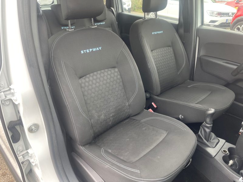 DACIA LODGY  1.2 TCE 115CH STEPWAY EURO6 7 PLACES 2015