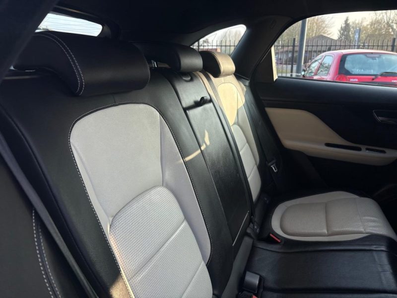 Jaguar F-Pace 2.0D 180ch R-Sport 🐆 4x4 BVA8 ⚙️ Cuir 🛋️ Reprise 🔄 Garantie ✅