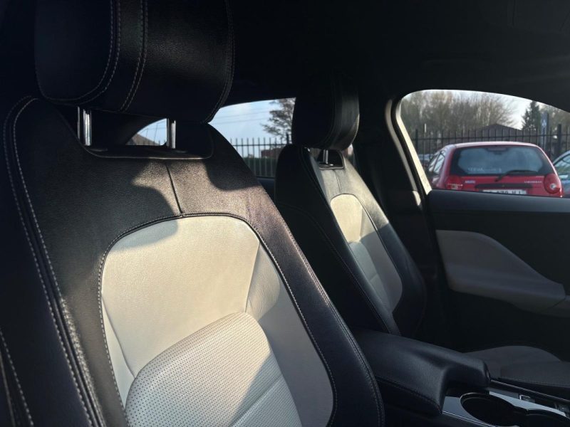 Jaguar F-Pace 2.0D 180ch R-Sport 🐆 4x4 BVA8 ⚙️ Cuir 🛋️ Reprise 🔄 Garantie ✅