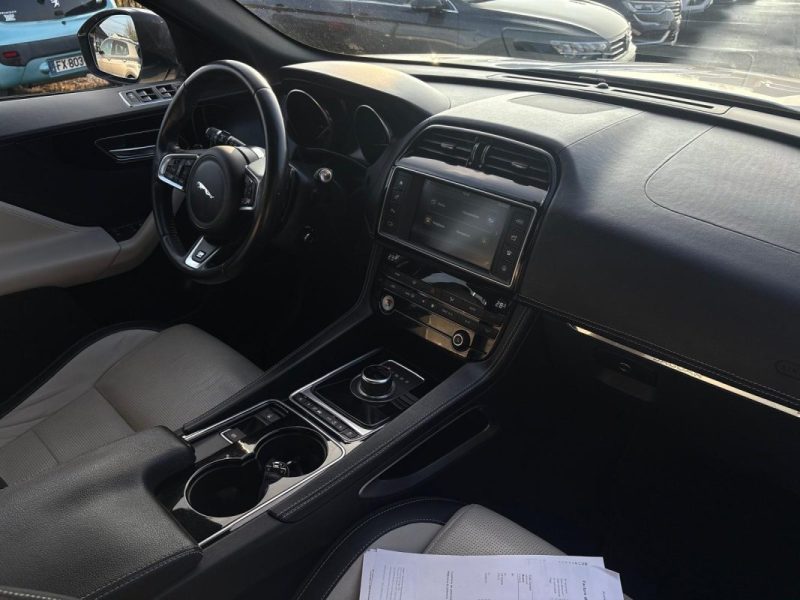 Jaguar F-Pace 2.0D 180ch R-Sport 🐆 4x4 BVA8 ⚙️ Cuir 🛋️ Reprise 🔄 Garantie ✅