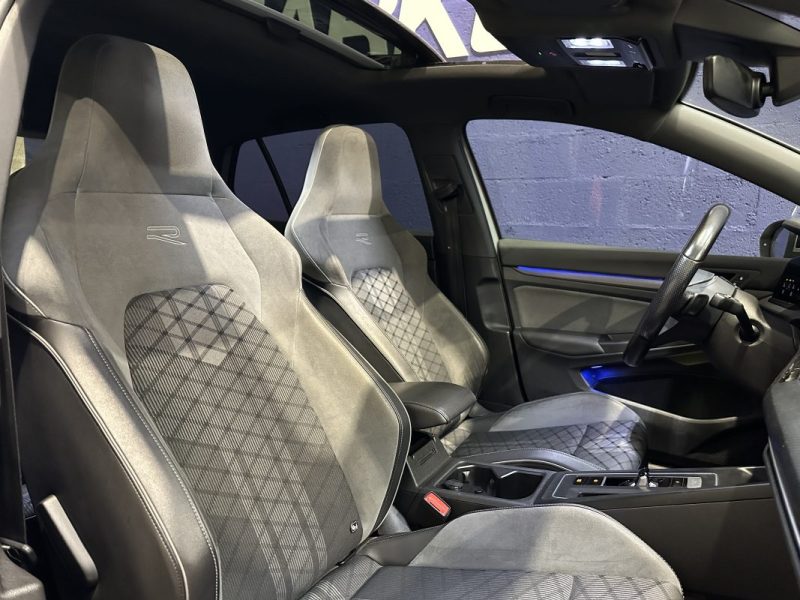 VOLKSWAGEN GOLF 8 1.5 e-TSI 150CH DSG7 R-LINE / TOIT OUVRANT / H&K