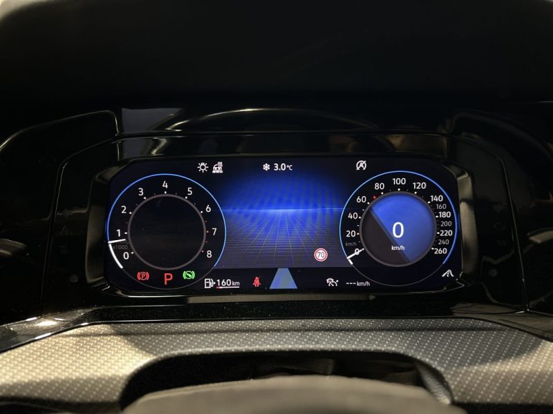 VOLKSWAGEN GOLF 8 1.5 e-TSI 150CH DSG7 R-LINE / TOIT OUVRANT / H&K