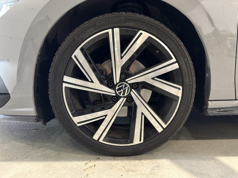 VOLKSWAGEN GOLF 8 1.5 e-TSI 150CH DSG7 R-LINE / TOIT OUVRANT / H&K