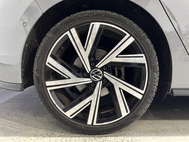 VOLKSWAGEN GOLF 8 1.5 e-TSI 150CH DSG7 R-LINE / TOIT OUVRANT / H&K