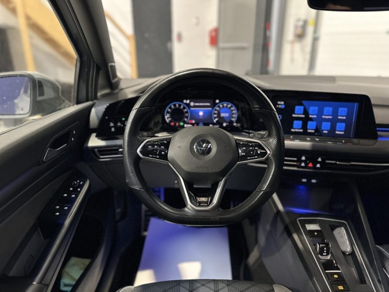 VOLKSWAGEN GOLF 8 1.5 e-TSI 150CH DSG7 R-LINE / TOIT OUVRANT / H&K