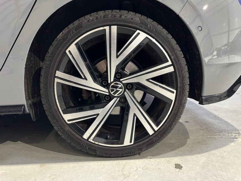 VOLKSWAGEN GOLF 8 1.5 e-TSI 150CH DSG7 R-LINE / TOIT OUVRANT / H&K