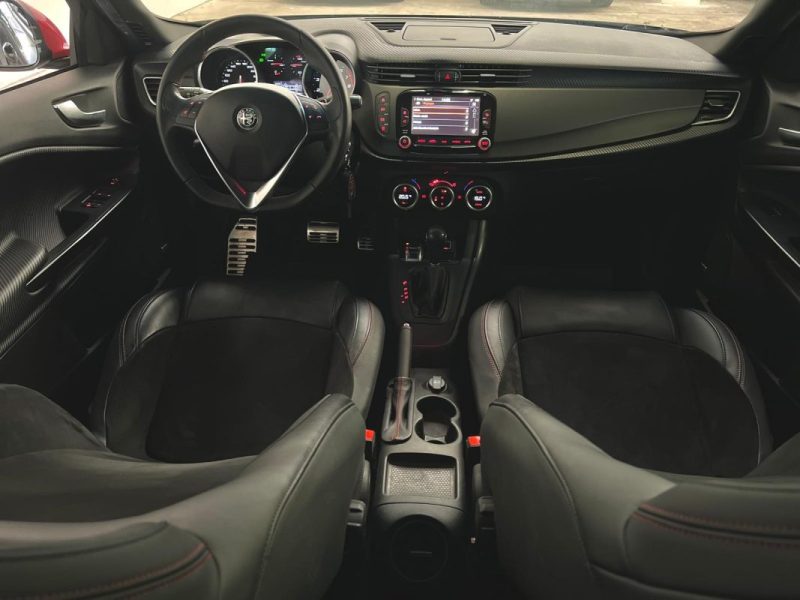 ALFA ROMEO GIULIETTA VELOCE 1750 TBI 240CH 