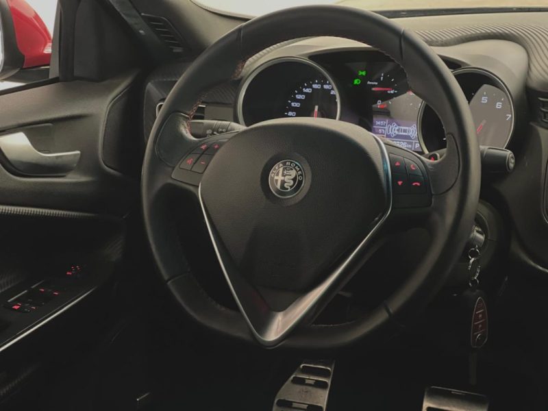 ALFA ROMEO GIULIETTA VELOCE 1750 TBI 240CH 